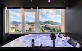 Panoramic Studio - Jacuzzi&Tâmpa View